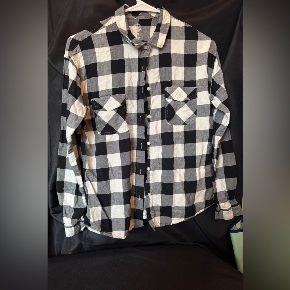 🌻 Wonder Nation Black and White Checkered Shirt